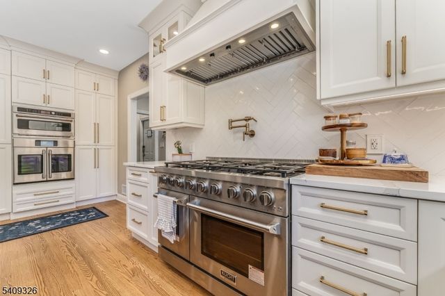 16 Wolverton Rd, Franklin Twp., NJ 08867
