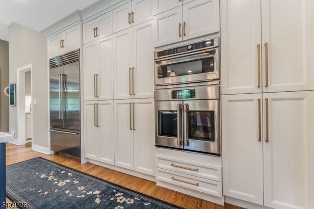 16 Wolverton Rd, Franklin Twp., NJ 08867