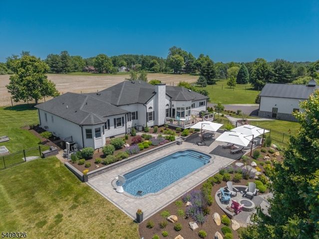 16 Wolverton Rd, Franklin Twp., NJ 08867