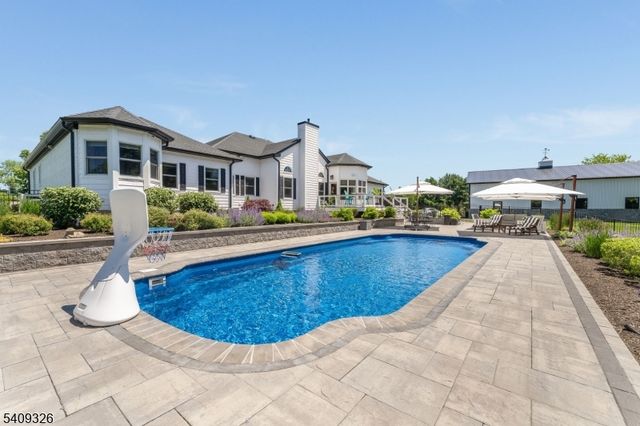 16 Wolverton Rd, Franklin Twp., NJ 08867