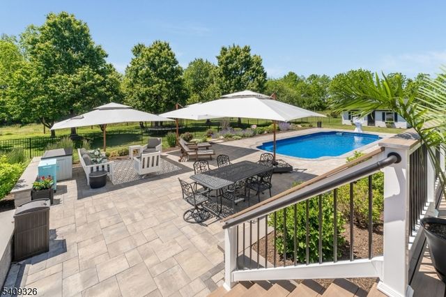 16 Wolverton Rd, Franklin Twp., NJ 08867