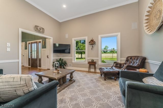 16 Wolverton Rd, Franklin Twp., NJ 08867