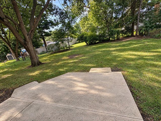 1413 SWALLOW Street, Naperville, IL 60565