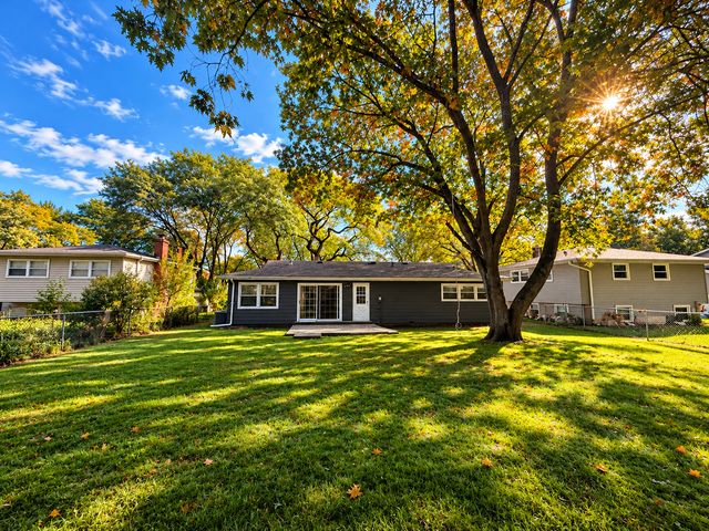 1413 SWALLOW Street, Naperville, IL 60565