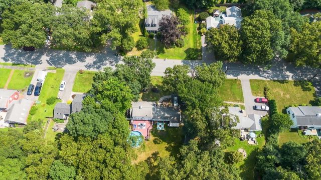 32 Anawan Rd, North Attleboro, MA 02760