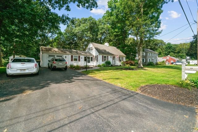 32 Anawan Rd, North Attleboro, MA 02760