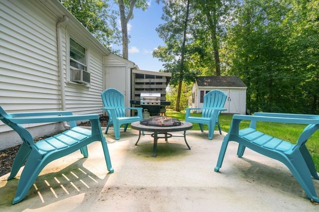 32 Anawan Rd, North Attleboro, MA 02760