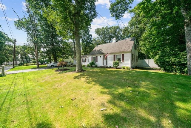 32 Anawan Rd, North Attleboro, MA 02760