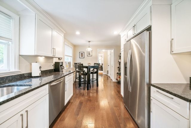 32 Anawan Rd, North Attleboro, MA 02760