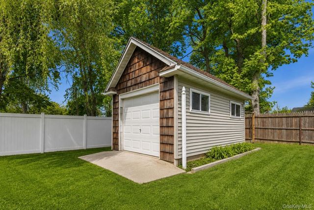 1016 Howells Road, Bay Shore, NY 11706