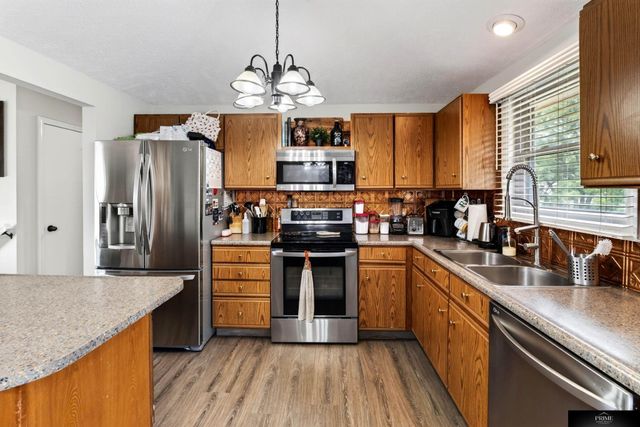 19018 Morrissey Circle, Elkhorn, NE 68022