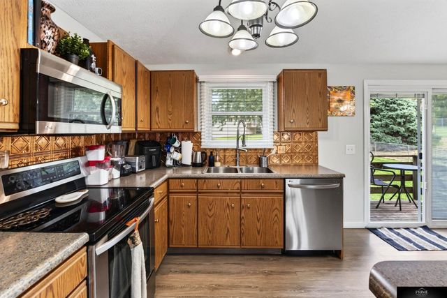19018 Morrissey Circle, Elkhorn, NE 68022