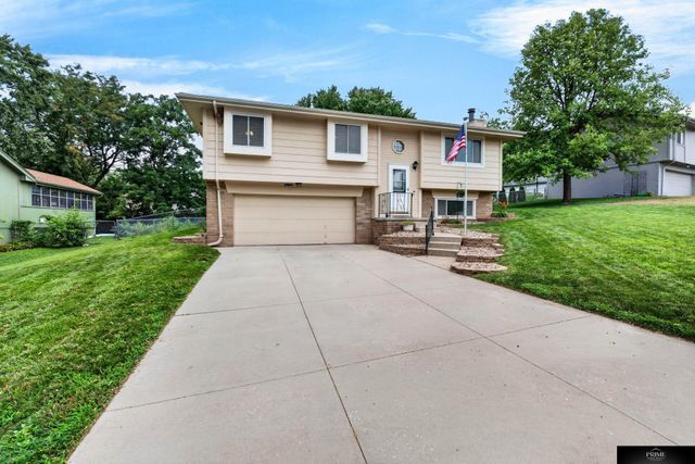 19018 Morrissey Circle, Elkhorn, NE 68022
