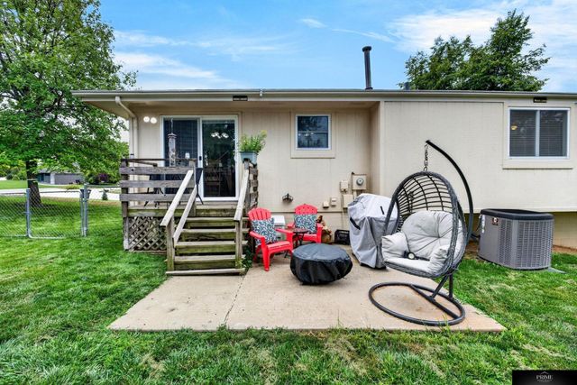 19018 Morrissey Circle, Elkhorn, NE 68022