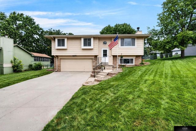 19018 Morrissey Circle, Elkhorn, NE 68022