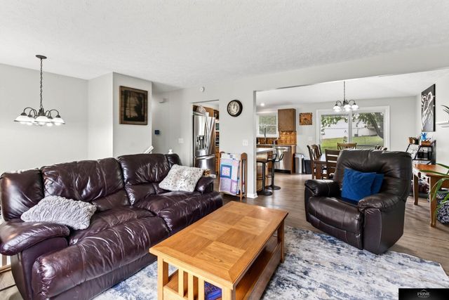 19018 Morrissey Circle, Elkhorn, NE 68022