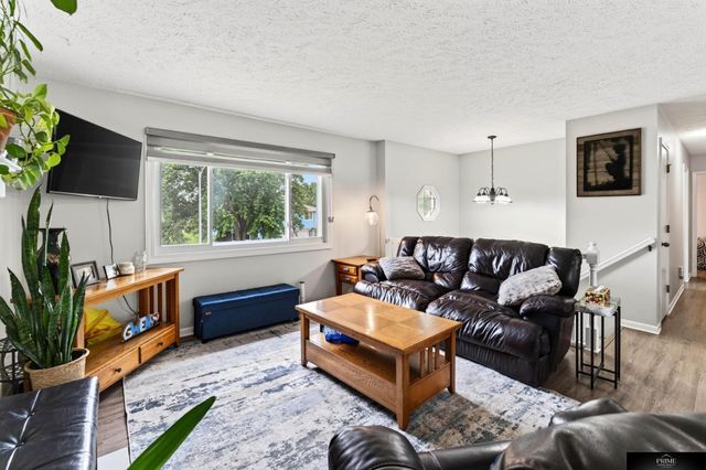 19018 Morrissey Circle, Elkhorn, NE 68022