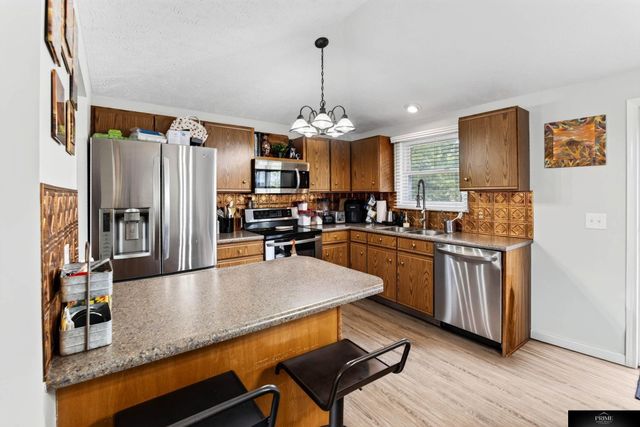 19018 Morrissey Circle, Elkhorn, NE 68022