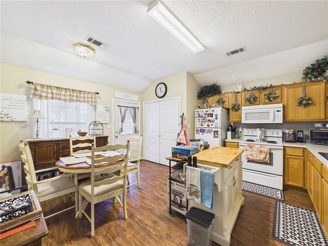 1604 Enloe Court, Bryan, TX 77802