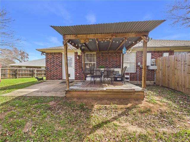 1604 Enloe Court, Bryan, TX 77802