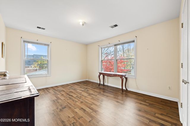 74 Wildwood Avenue, Edison, NJ 08837