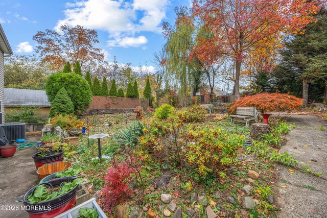 74 Wildwood Avenue, Edison, NJ 08837