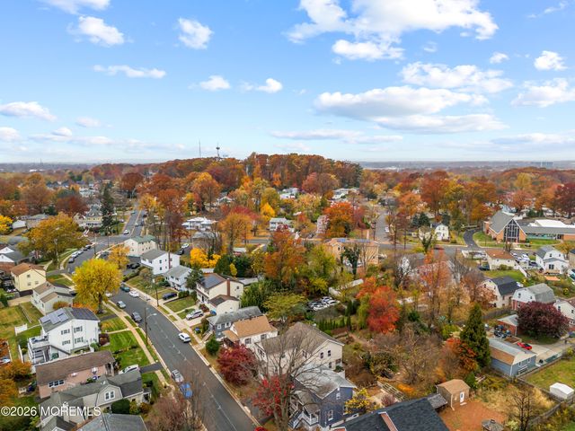 74 Wildwood Avenue, Edison, NJ 08837