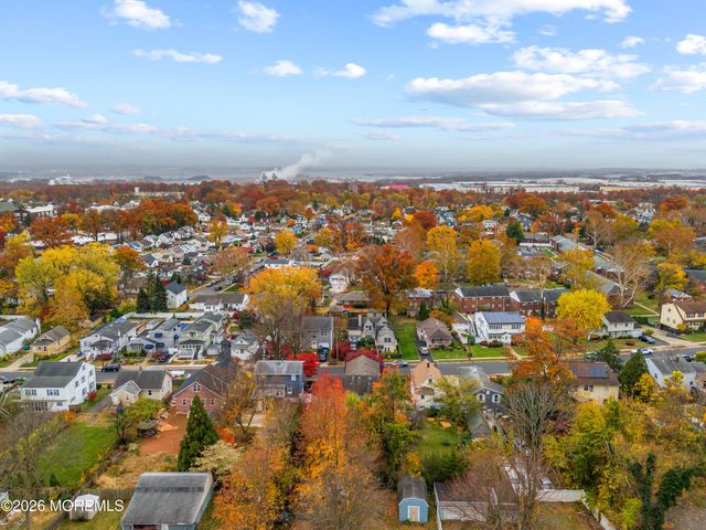 74 Wildwood Avenue, Edison, NJ 08837