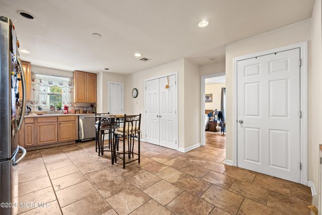 74 Wildwood Avenue, Edison, NJ 08837