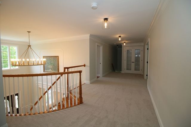 10 Valley View Dr, Grafton, MA 01536