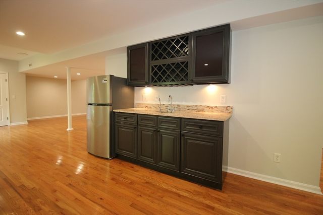 10 Valley View Dr, Grafton, MA 01536
