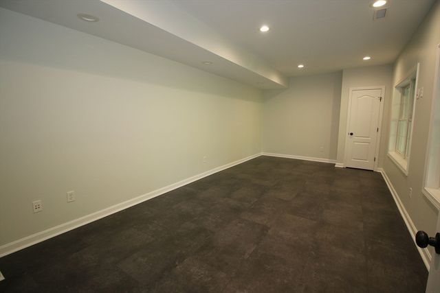 10 Valley View Dr, Grafton, MA 01536