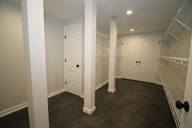 10 Valley View Dr, Grafton, MA 01536