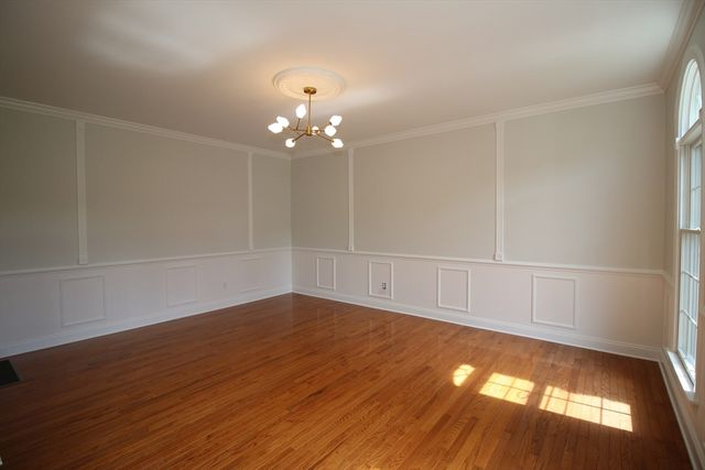 10 Valley View Dr, Grafton, MA 01536