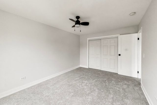 239 Gregory Street 8, Aurora, IL 60504