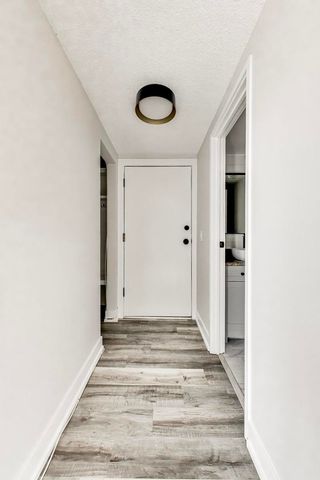 239 Gregory Street 8, Aurora, IL 60504