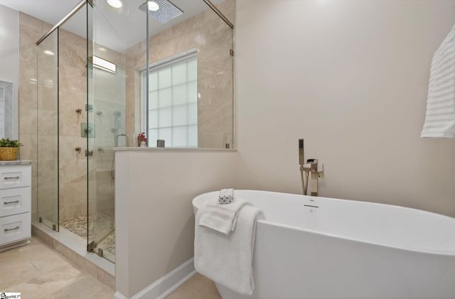 322 Shorecrest Drive, Seneca, SC 29672
