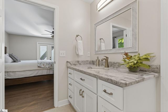 322 Shorecrest Drive, Seneca, SC 29672