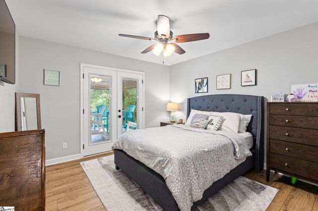 322 Shorecrest Drive, Seneca, SC 29672