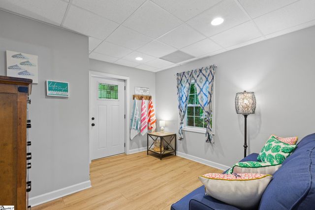 322 Shorecrest Drive, Seneca, SC 29672