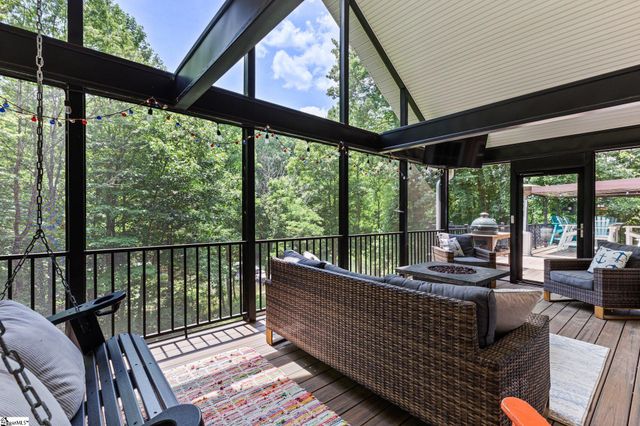 322 Shorecrest Drive, Seneca, SC 29672