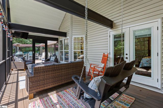 322 Shorecrest Drive, Seneca, SC 29672