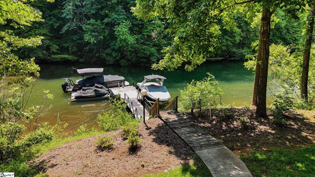 322 Shorecrest Drive, Seneca, SC 29672