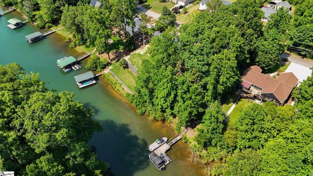 322 Shorecrest Drive, Seneca, SC 29672