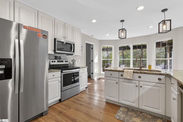 322 Shorecrest Drive, Seneca, SC 29672