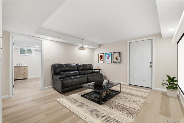 35 Kass Road, White Plains, NY 10605