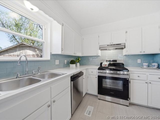 3118 S 115th East Street East, Tulsa, OK 74146