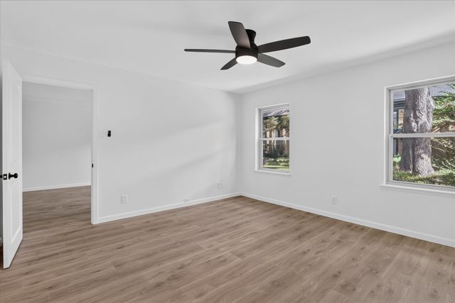 6020 E University Boulevard 117, Dallas, TX 75206