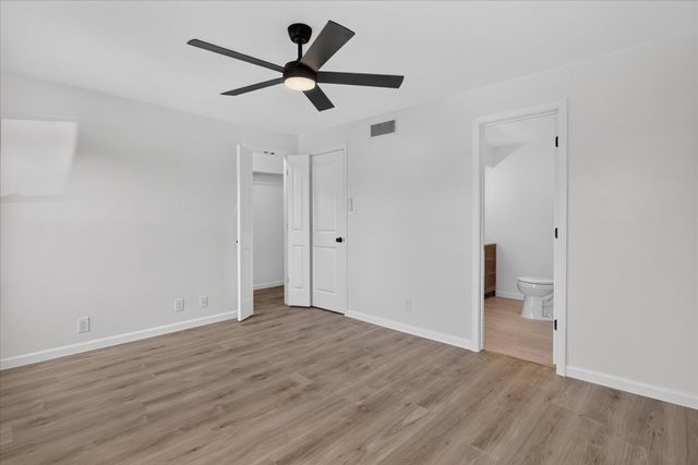 6020 E University Boulevard 117, Dallas, TX 75206