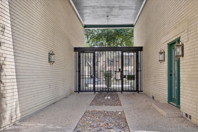 6020 E University Boulevard 117, Dallas, TX 75206